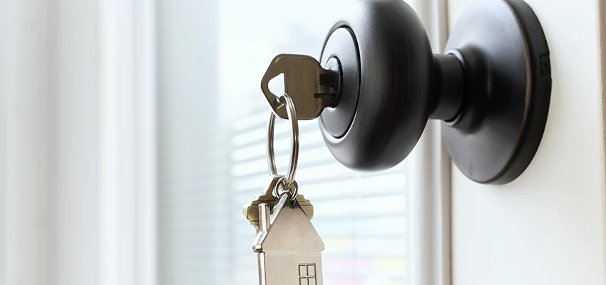 Bifold Door Knob Replacement in Redwood City, California